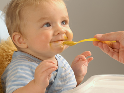 Early Solid Food Feeding Techniques